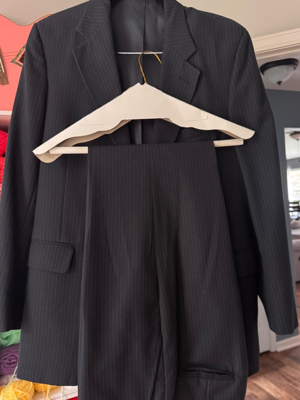 Stafford Men's Pinstripe 2 Piece Suit Jacket Pants 34x32 Excellent Condition